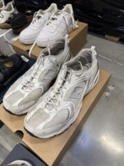 Pakiet obuwia w kartonach - obrazek 7